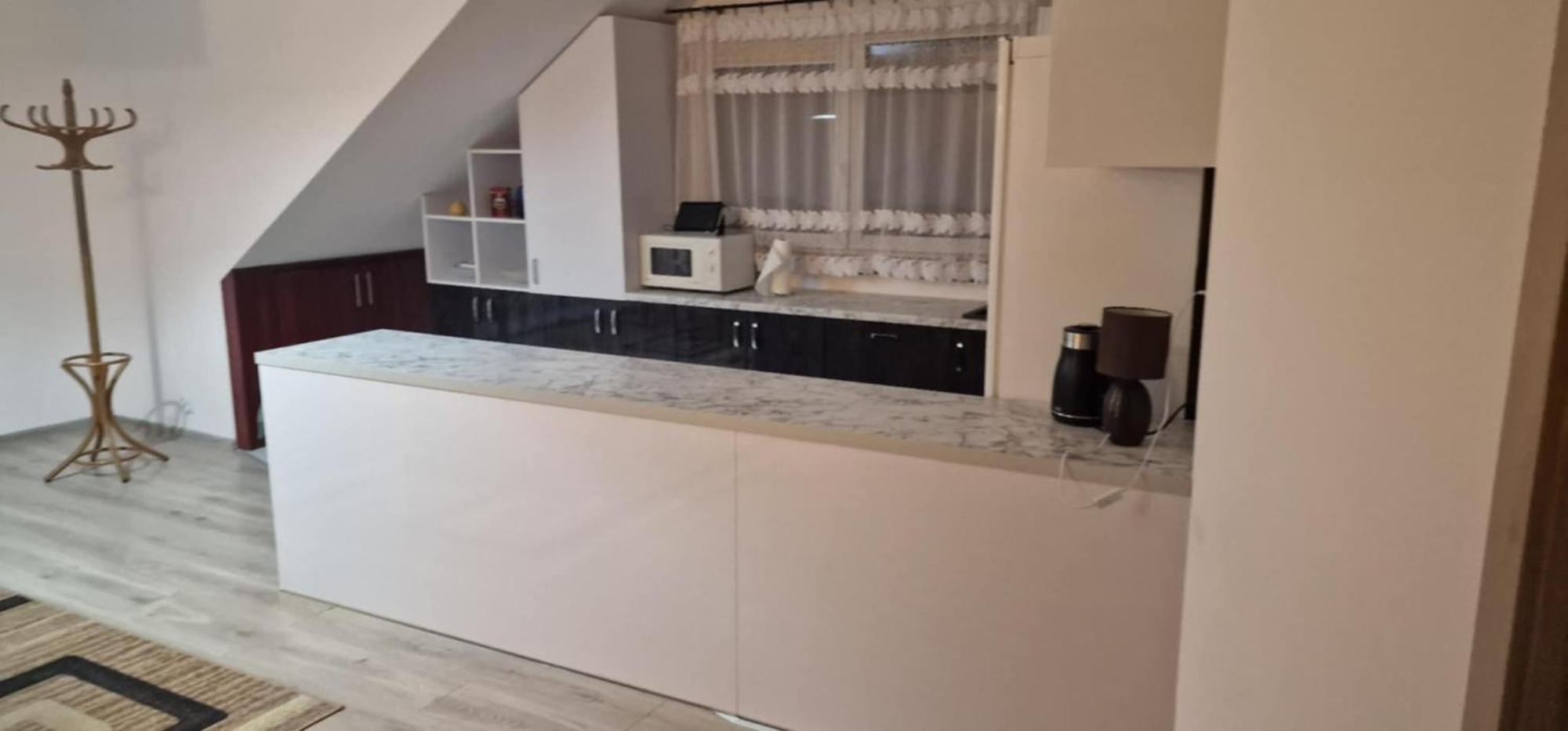 Apartament Cudowny Zakątek z Ogrodem i Basenem Bukwica  Zewnętrze zdjęcie