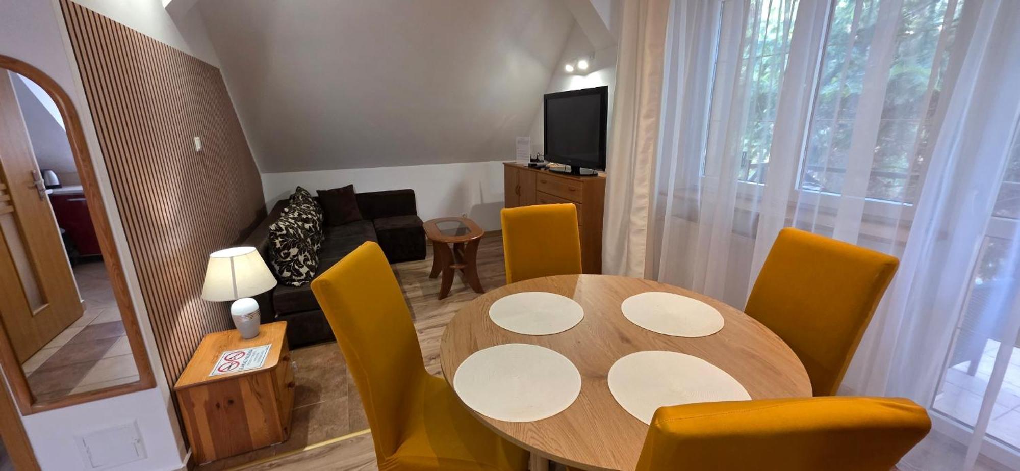 Apartament Cudowny Zakątek z Ogrodem i Basenem Bukwica  Zewnętrze zdjęcie